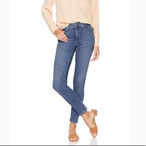 Levi’s 311 shaping skinny jeans